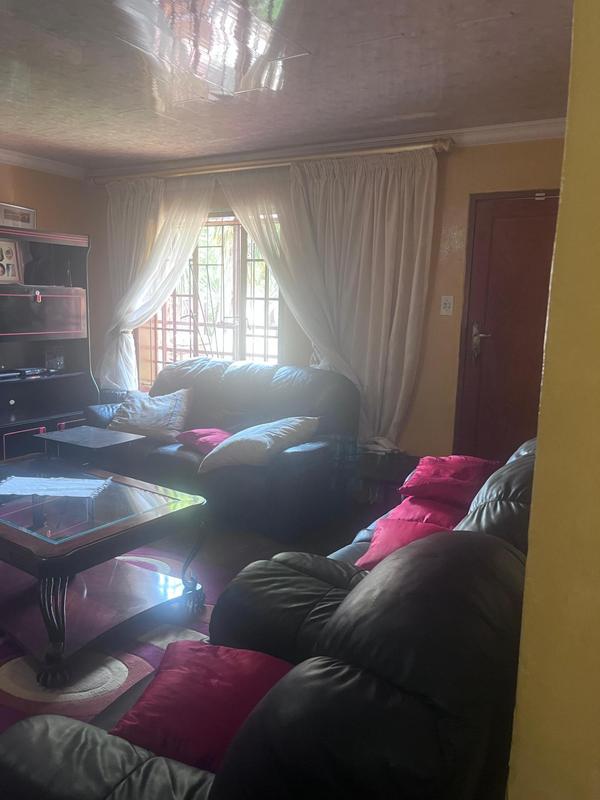 4 Bedroom Property for Sale in Riviera Park North West